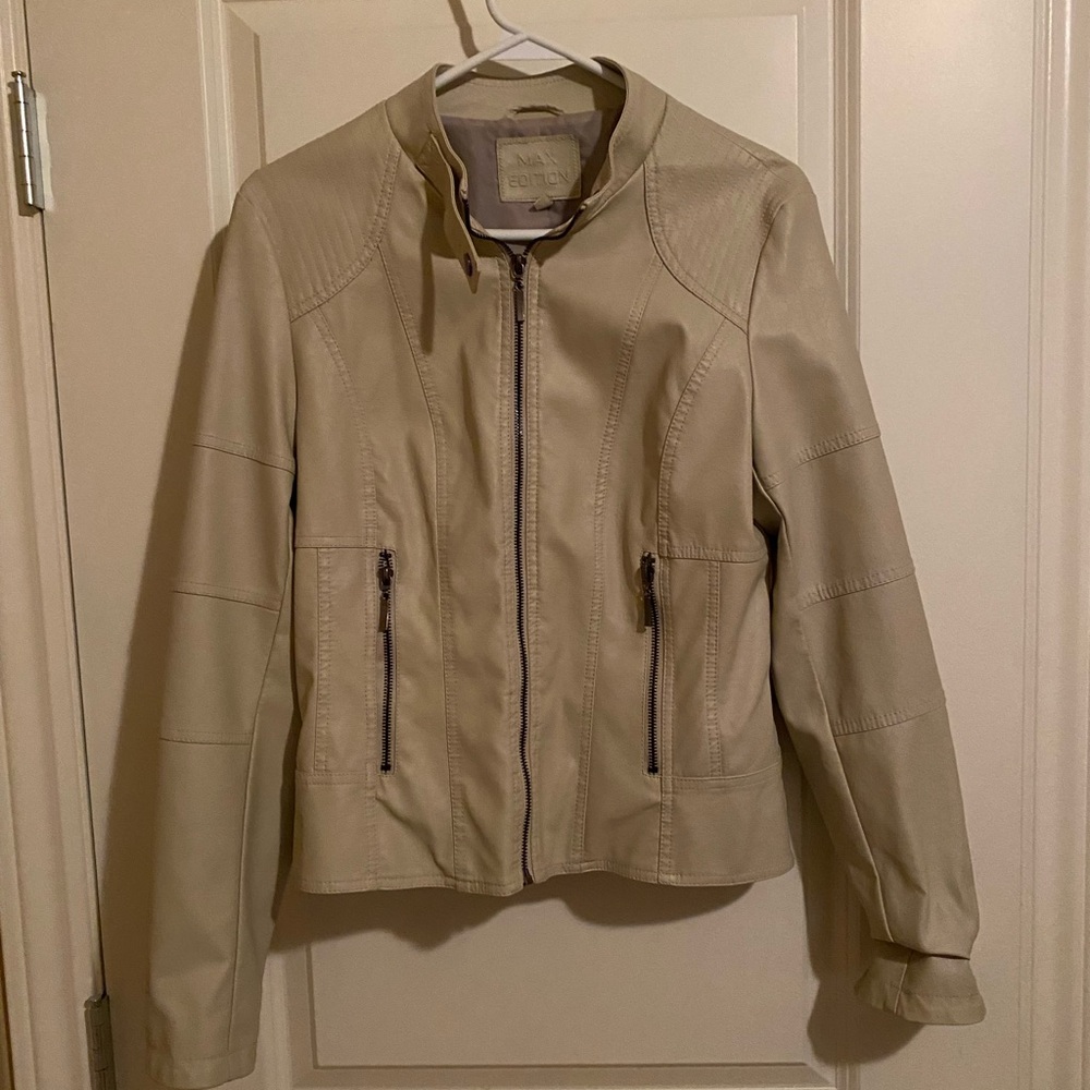 Max Edition Women's Cream Faux Leather Jacket